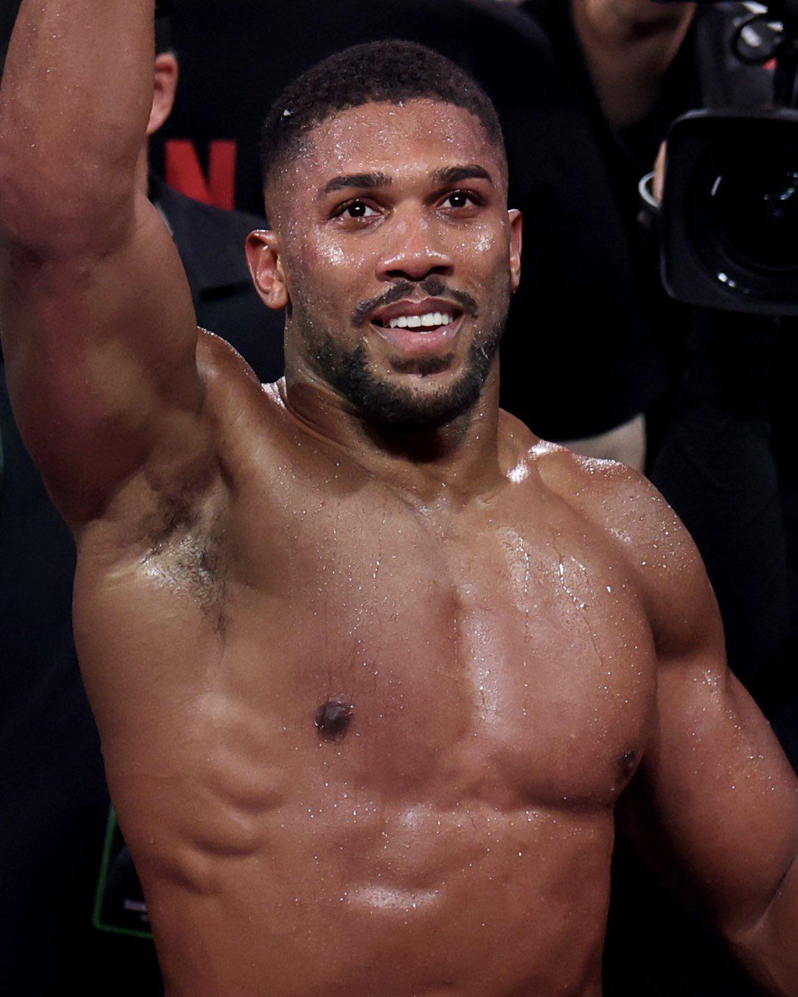 $!Anthony Joshua considera el retiro tras accidente en Nigeria