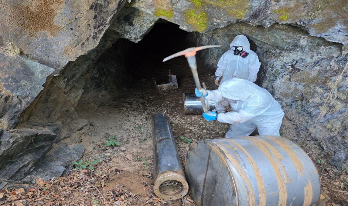 $!Ejército inhabilita infraestructura clandestina para metanfetamina en Sinaloa