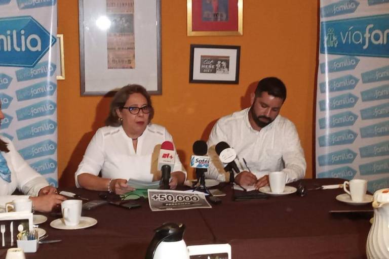 Vía Familia entregará más de 50 mil firmas contra la Nueva Escuela Mexicana en Sinaloa