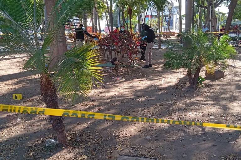 Muere adulto mayor en situación de calle el Parque Revolución en Culiacán