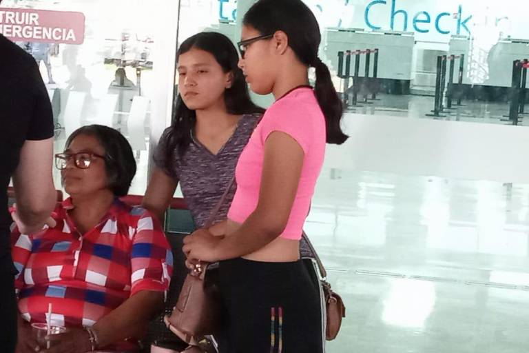 Familia Gámez perderá más de $10 mil en vuelos por cierre de Aeropuerto de Culiacán