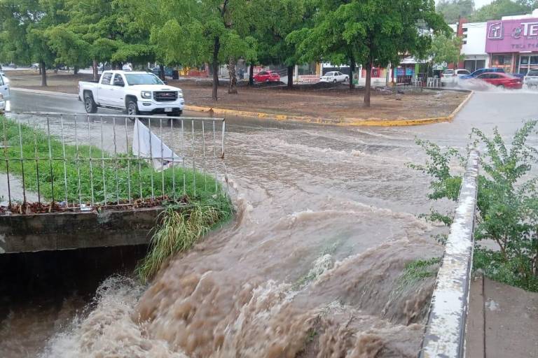 Lluvias fuertes recorren del sur al norte de Culiacán