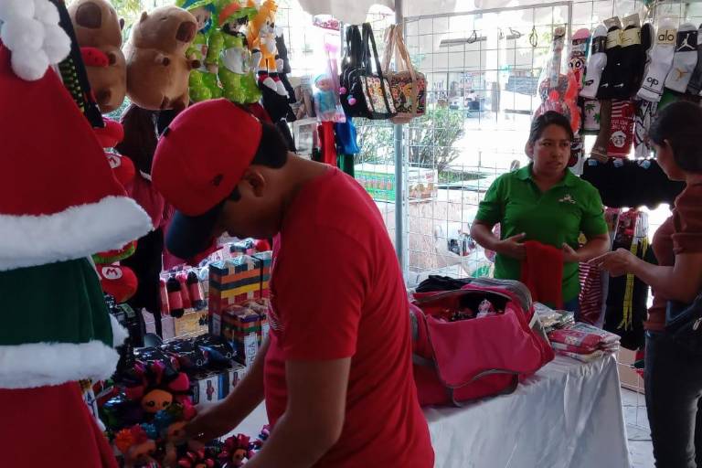 Comerciantes de Culiacán abren el Bazar Navideño, buscan repunte del 100 por ciento