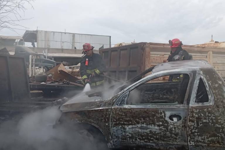 Se incendia yonke en sector Piggy Back en Culiacán