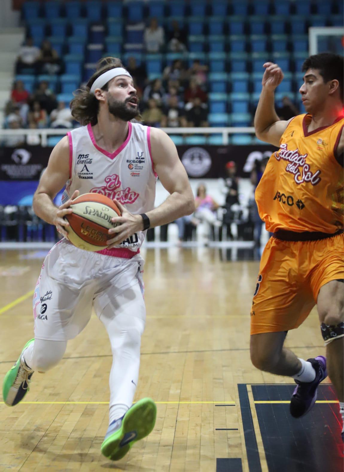$!Venados Basketball liga triunfos en inicio de serie en el puerto