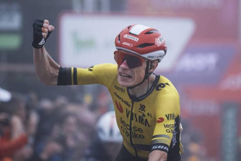 Vingegaard conquista Limone Piemonte y se viste de rojo en La Vuelta a España
