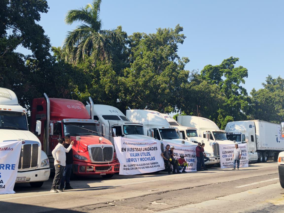 $!Transportistas se suman al paro nacional en Sinaloa por inseguridad y extorsiones