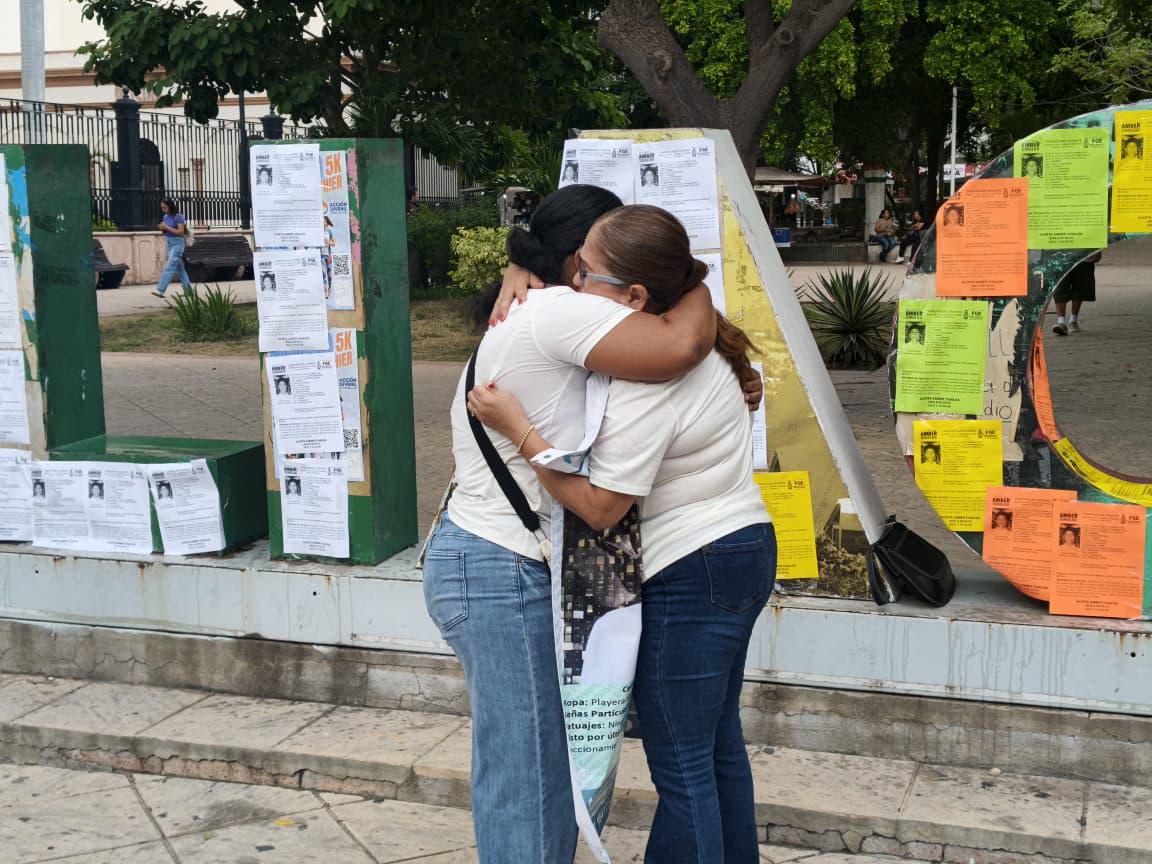 $!Tapizan letras de Culiacán con ficha del adolescente Jesús Ventura Cabrera, desaparecido hace 11 días