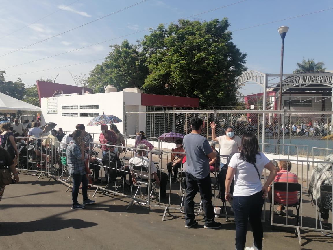 $!DIF Humaya canaliza citas al centro de vacunación del Parque 87, en Culiacán