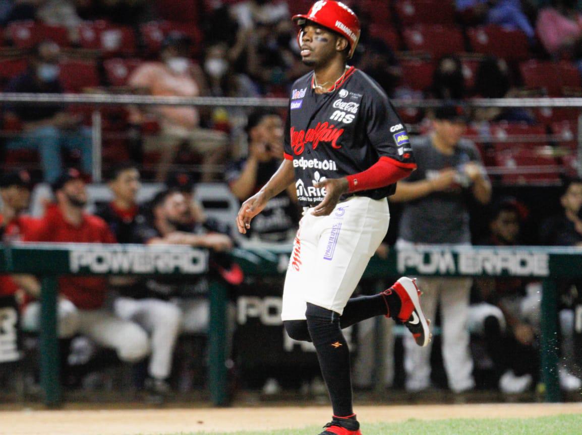$!‘Pulpa’ Ríos define triunfo de Venados ante Charros y se lleva la serie