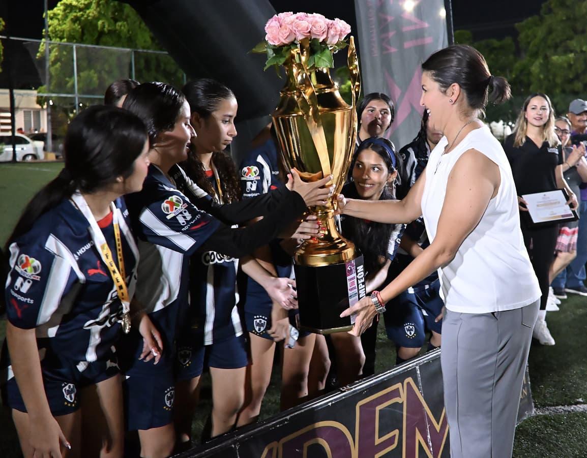 $!Se corona Panteras campeonas en la Liga de Futbol Libre Femenil de la Esmeralda