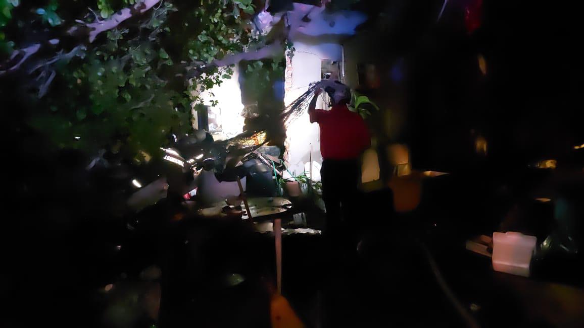 $!Explosión de gas derriba pared de una vivienda en Mazatlán