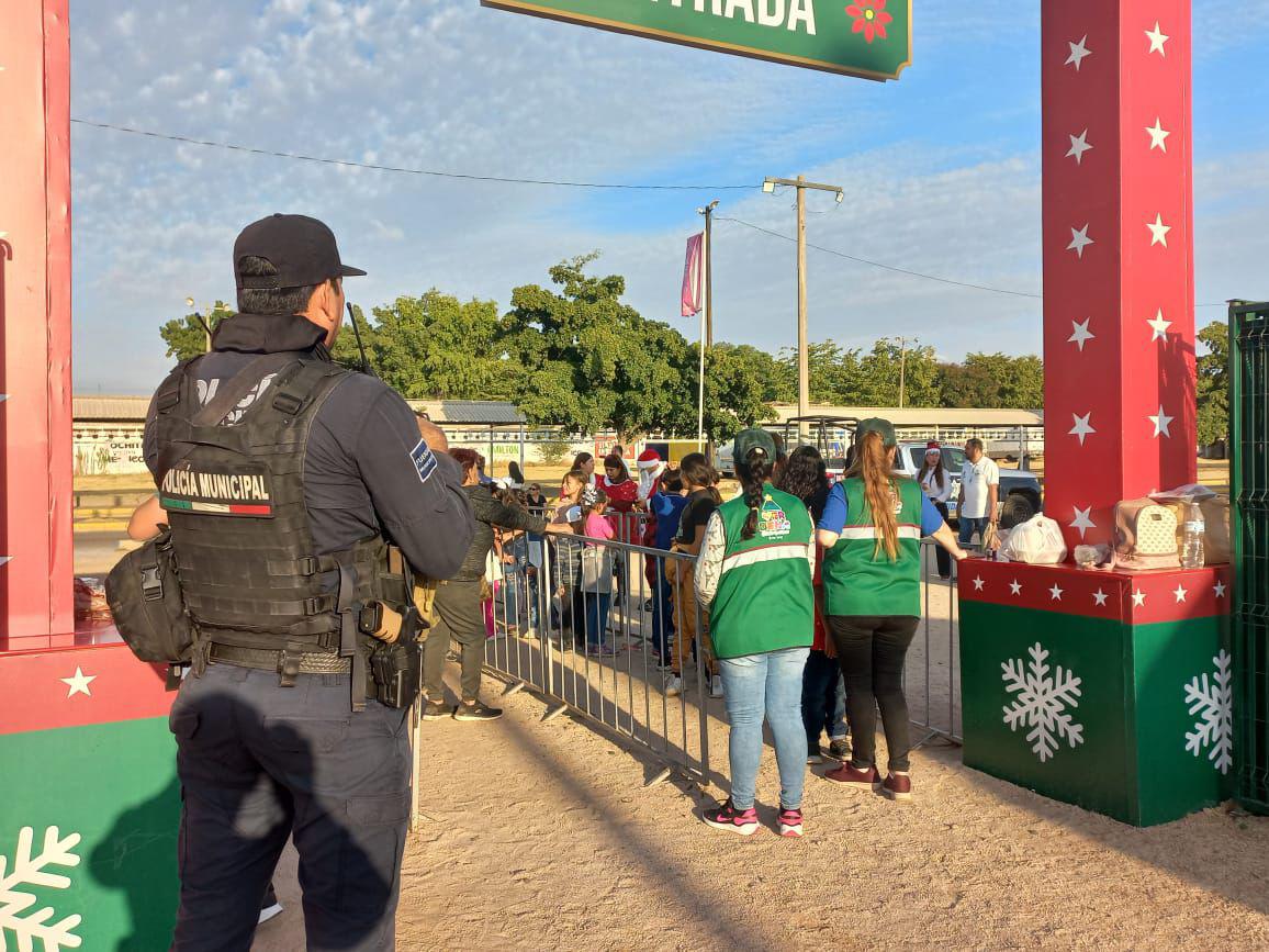 $!Blindan la verbena navideña en Culiacán; refuerzan vigilancia y control vial