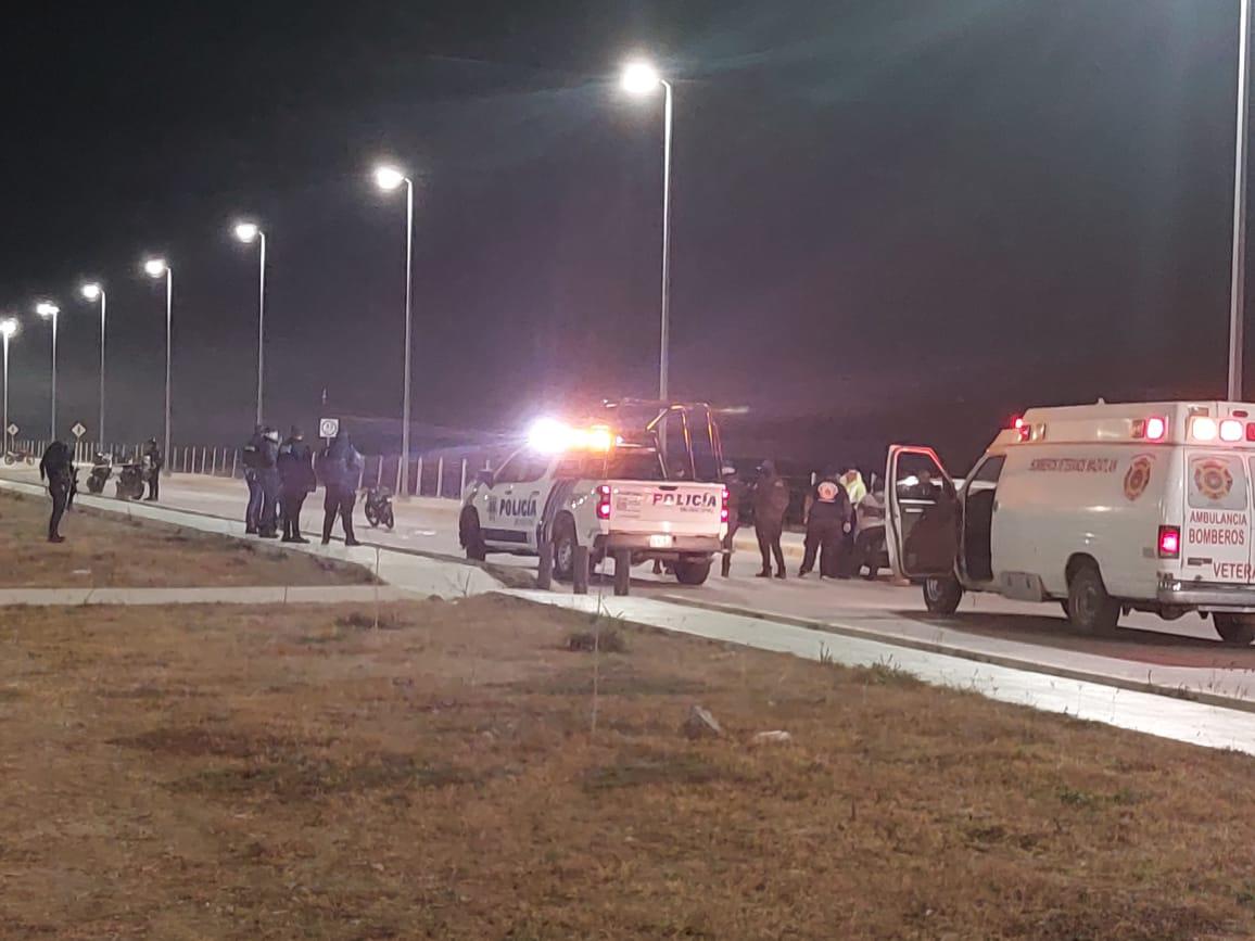 $!Presuntos disparos causan estampida de motociclistas en Mazatlán; hay un muerto y un herido de bala