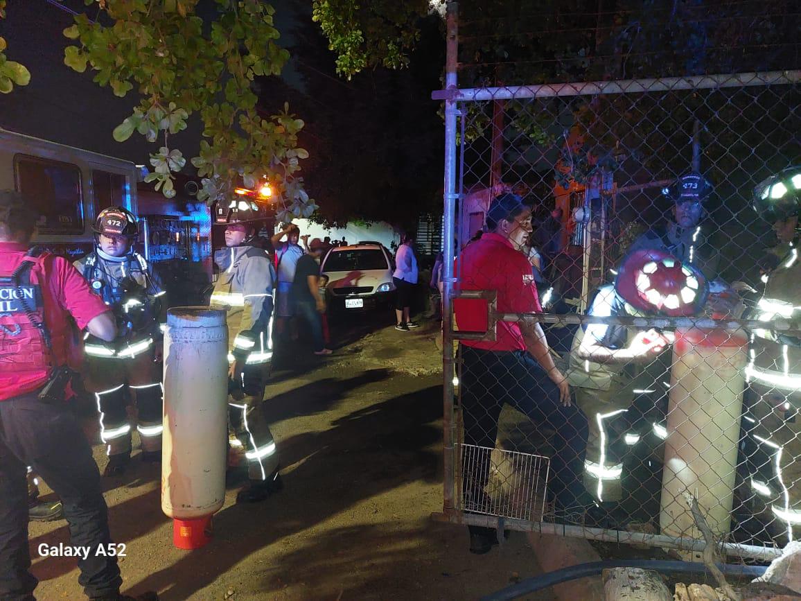 $!Explosión de gas derriba pared de una vivienda en Mazatlán