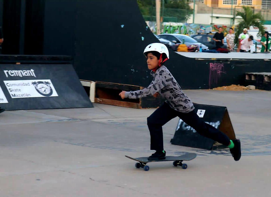 $!Celebran el Clásico Navideño de Skateboarding en el Parque Lineal KM-0