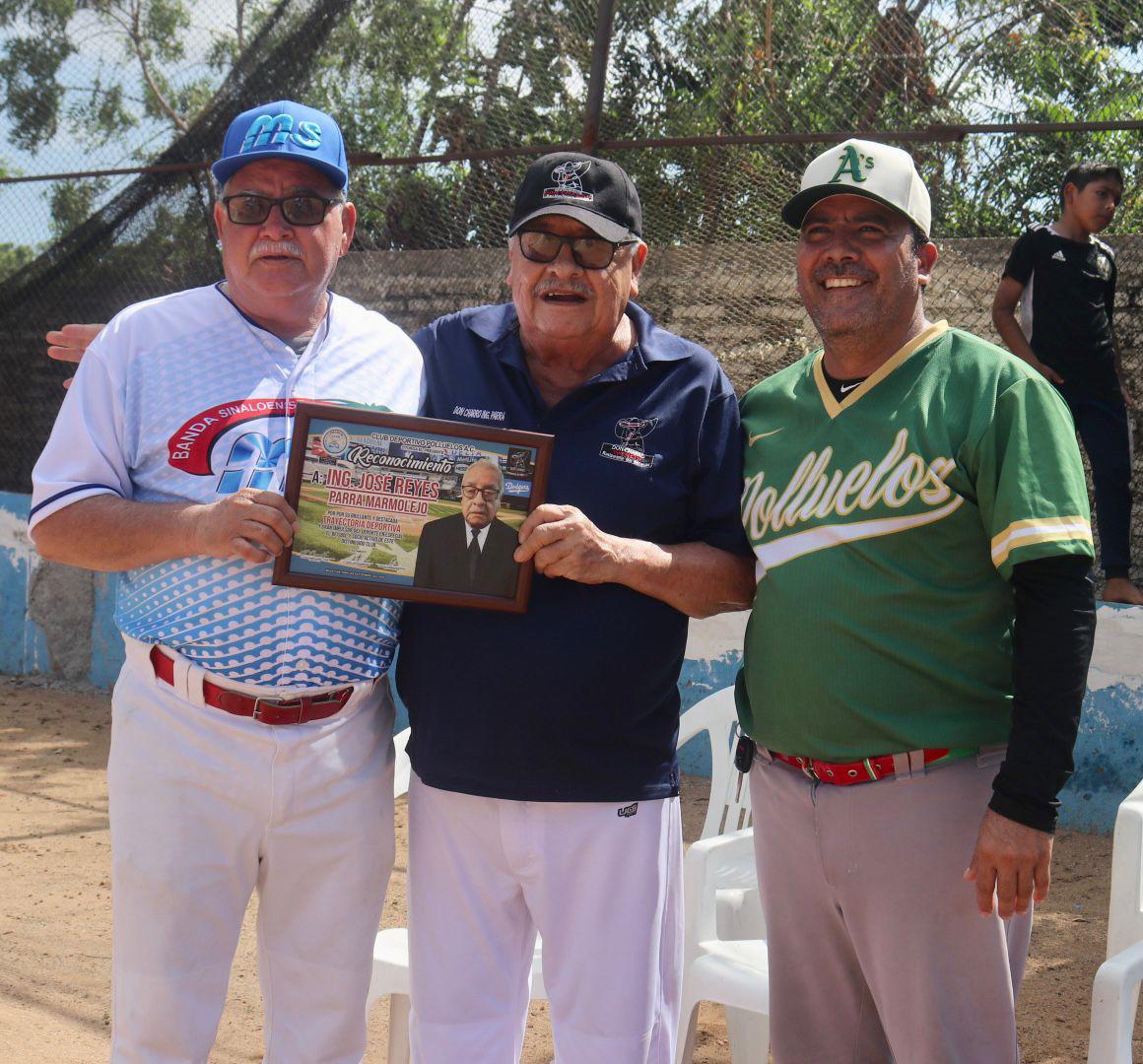 $!Inauguran con éxito Liga Dominical de Beisbol del Club Deportivo Polluelos