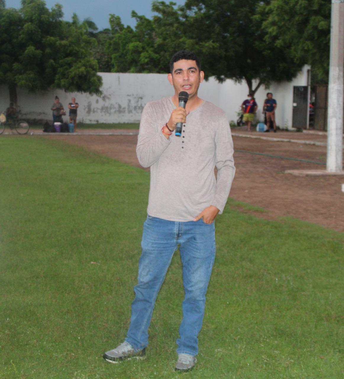 $!José Trinidad Ibarra Martínez hace la declaratoria inaugural.