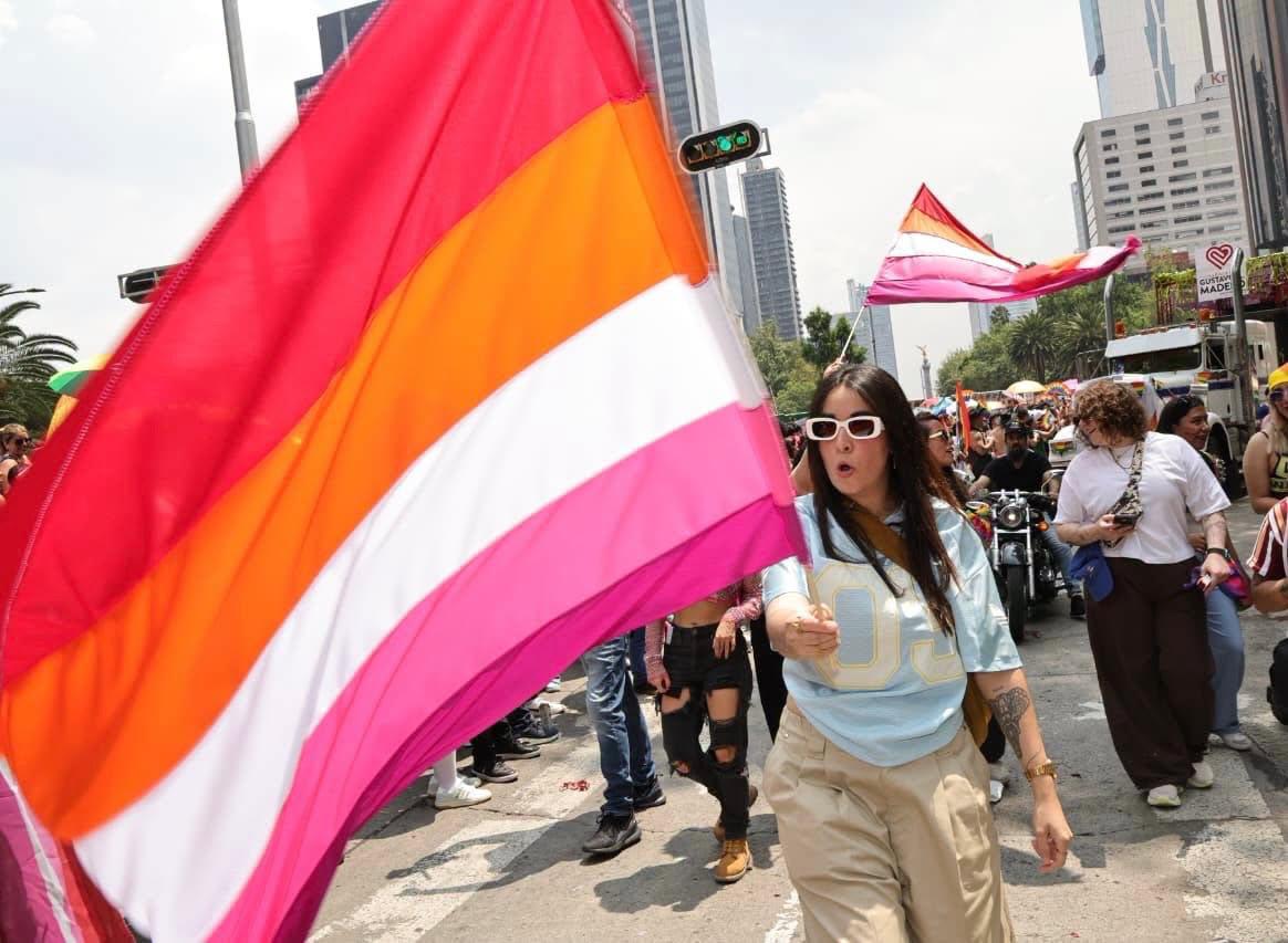 $!Marcha del Orgullo reunió a 550 mil personas en CDMX; llegó hasta el Zócalo