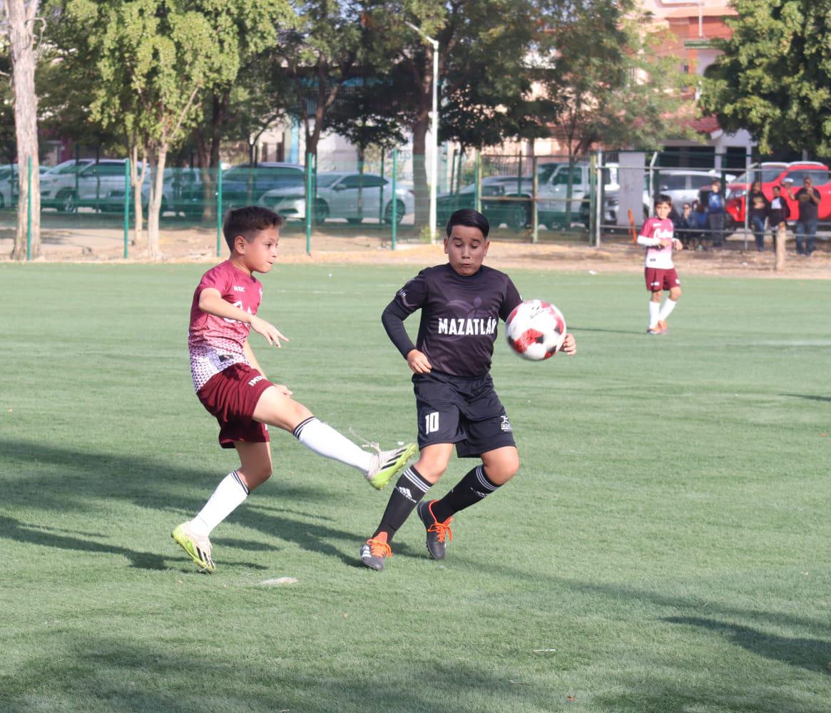 $!Grandes encuentros en la fase estatal del futbol varonil de los Nacionales Conade