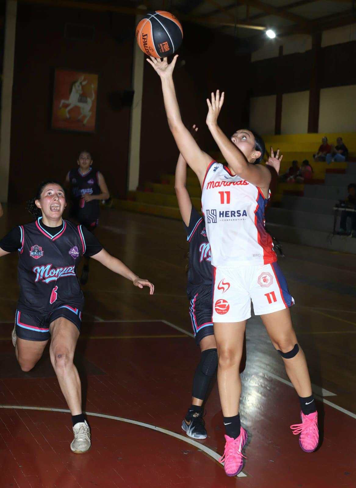 $!Marinas Basketball no cede terreno en casa y gana serie a Monjas