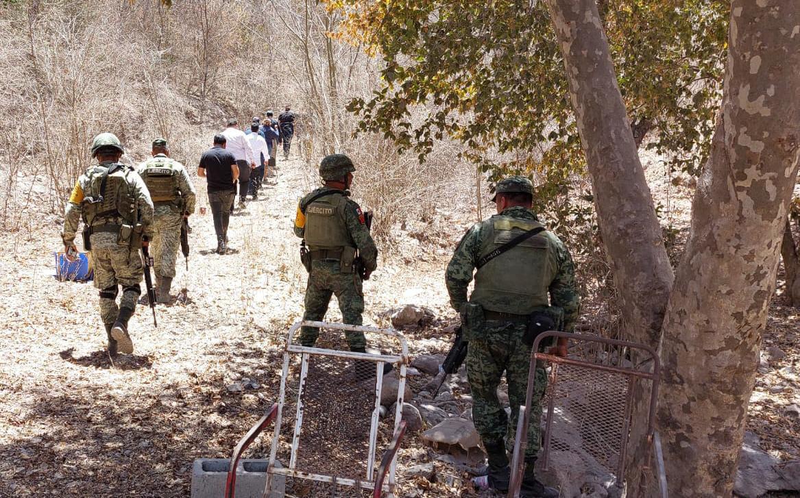 $!Rastreadoras encuentran un cuerpo en Mazatlán