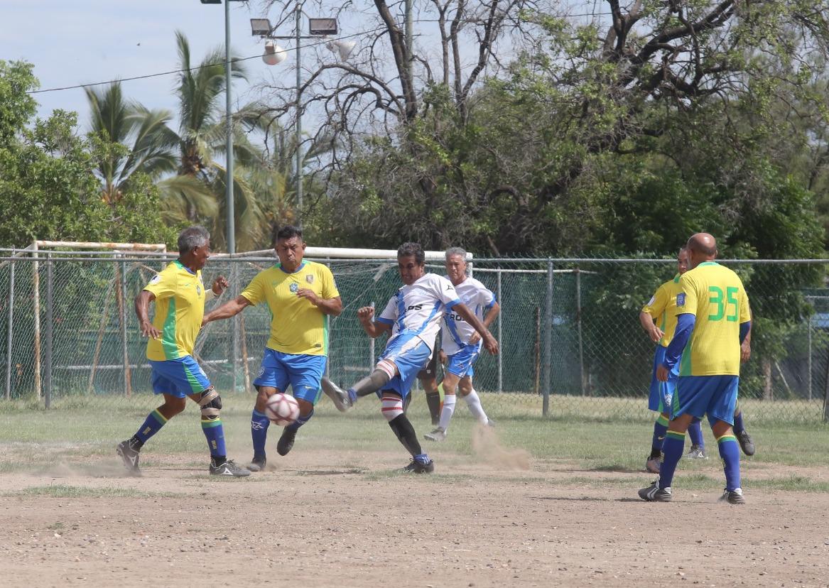 $!Oldies Yakama FC vence a Astros y se corona campeón de la Liga Platino en el Muralla