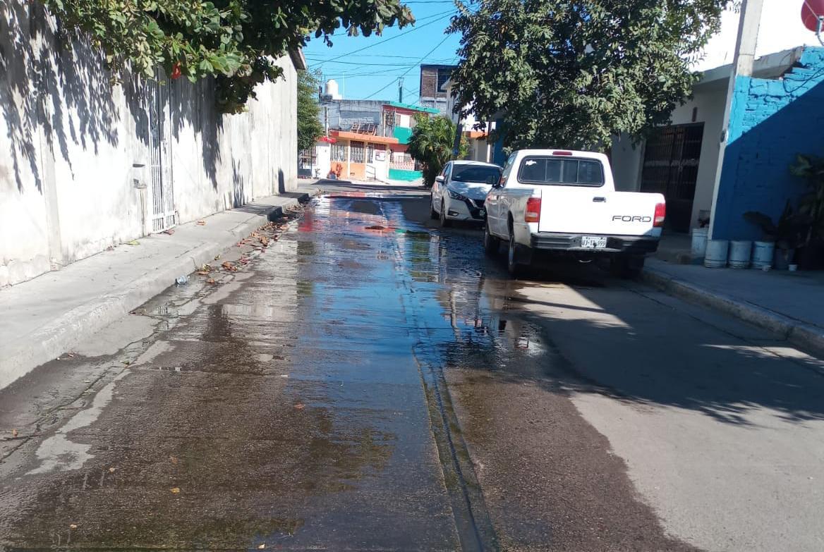 $!Viven en la colonia 20 de noviembre con fuga de aguas negras desde hace más de un año