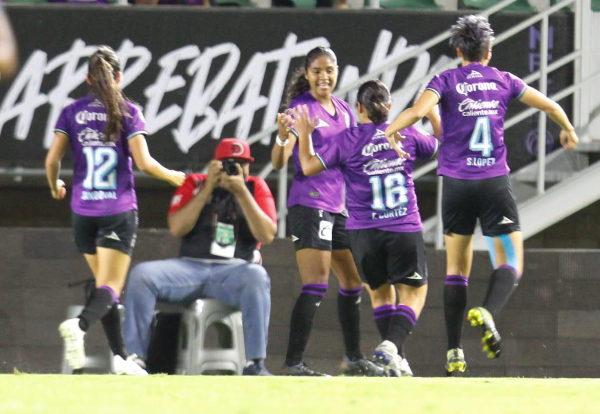 $!Mazatlán FC Femenil apaga a las Centellas del Necaxa en el Kraken