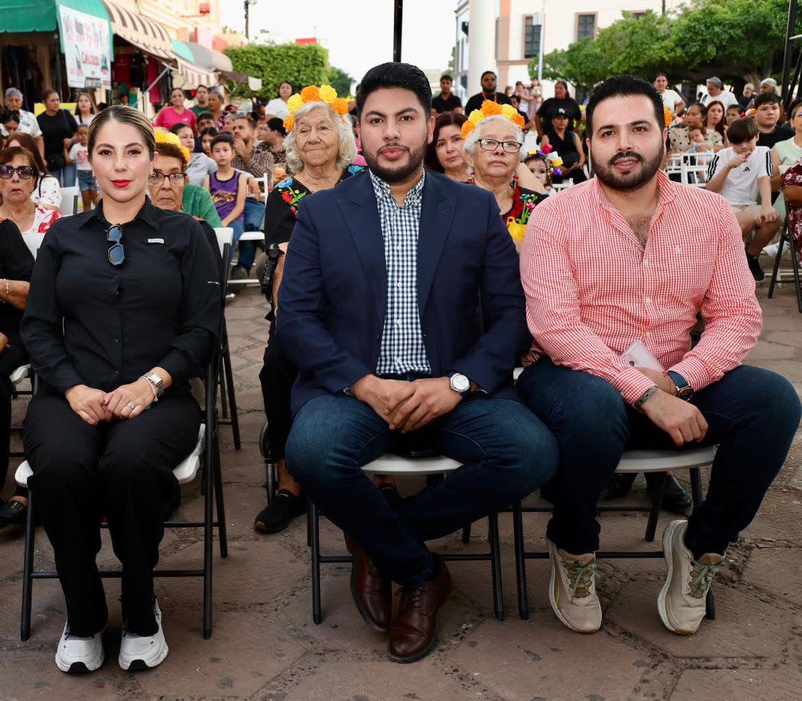 $!Elota celebra Día de Muertos con concurso de altares y festival