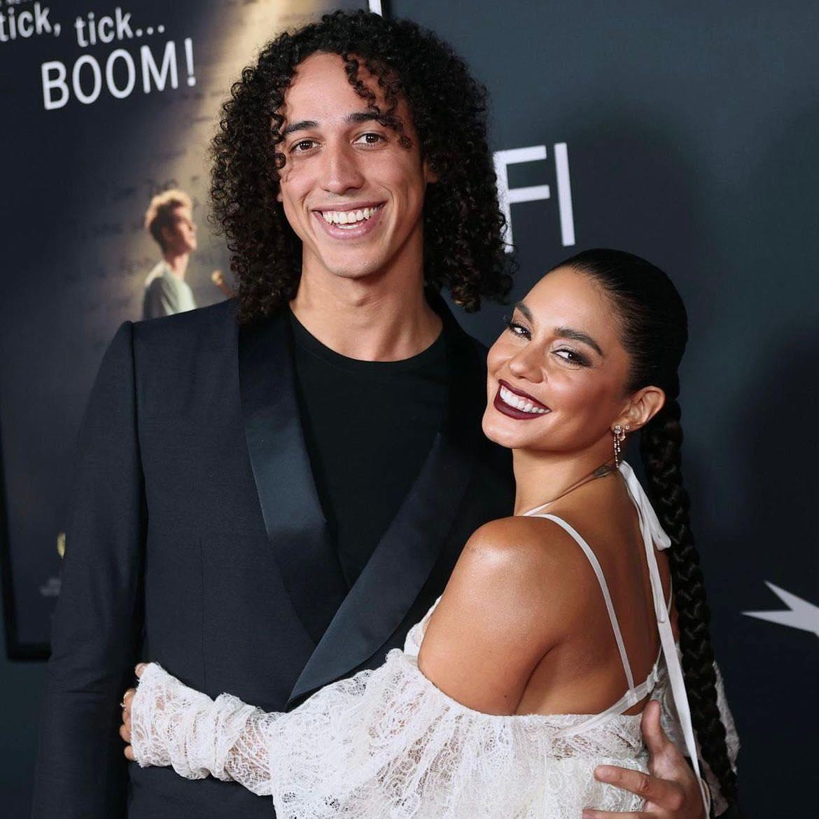 $!Se compromete Vanessa Hudgens con el beisbolista Cole Tucker