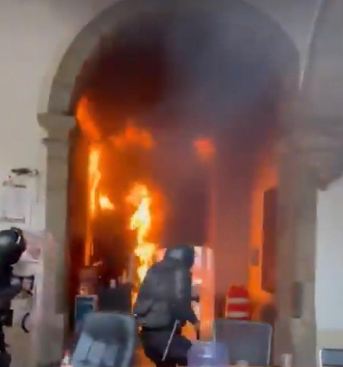 $!Reportan saqueos, bombas molotov e incendios en el Poder Judicial y Congreso de Jalisco