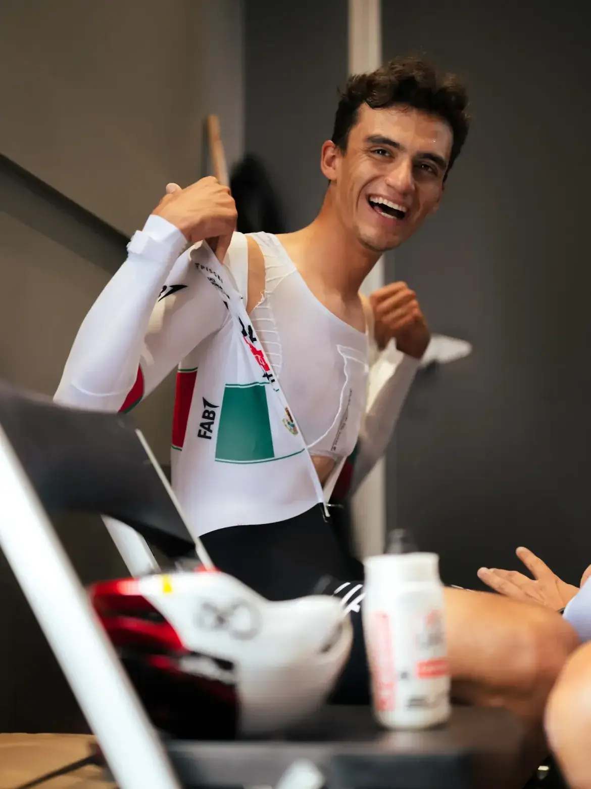 $!Isaac del Toro se queda cerca de la victoria y pierde el liderato en Alemania