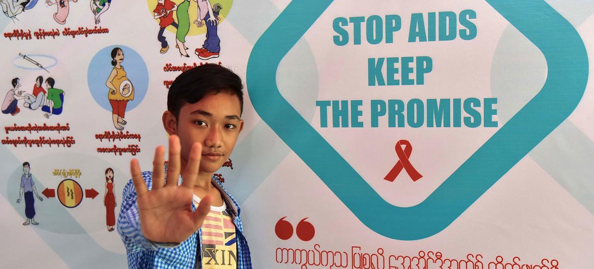 $!UNICEF realiza campañas en Myanmar para concienciar a la población sobre el VIH-SIDA.
