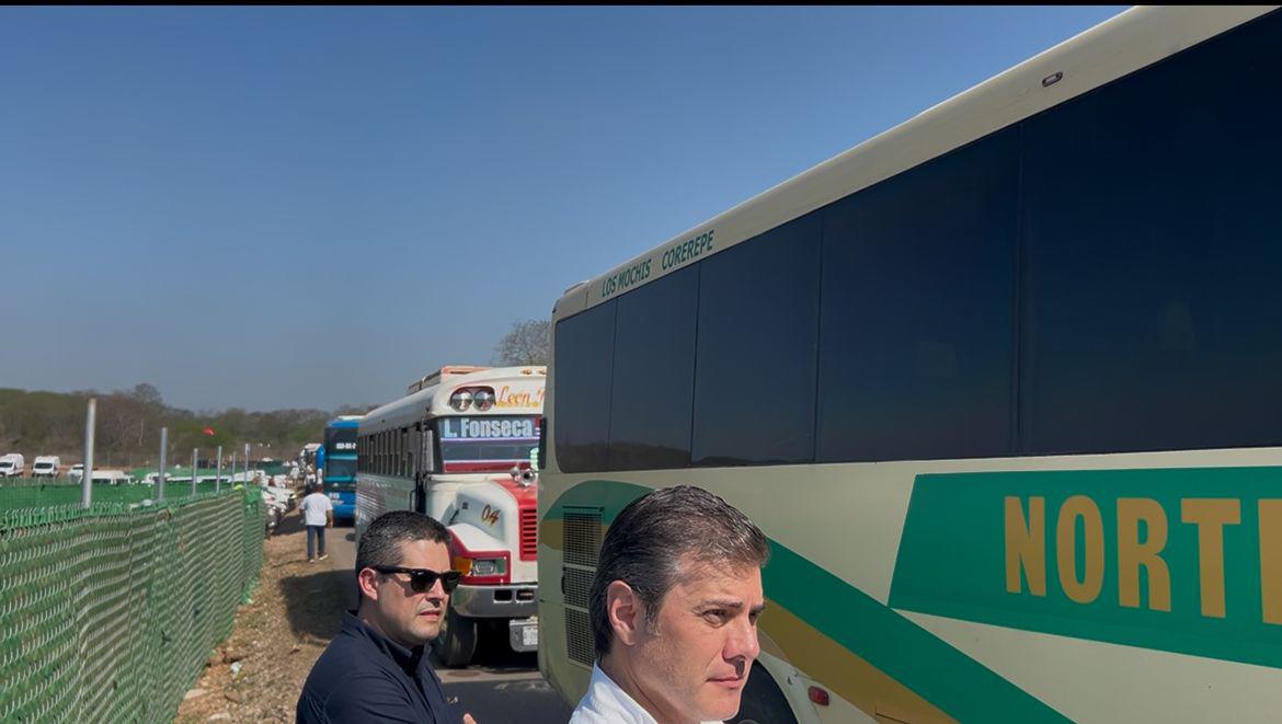 $!Trabajadores del Ayuntamiento de Culiacán operan como ‘staff’ en evento de Sheinbaum