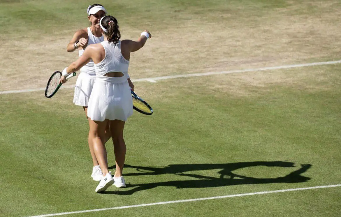 $!Giuliana Olmos cae en cuartos de final de Wimbledon 2026 y firma su mejor actuación en dobles femenil