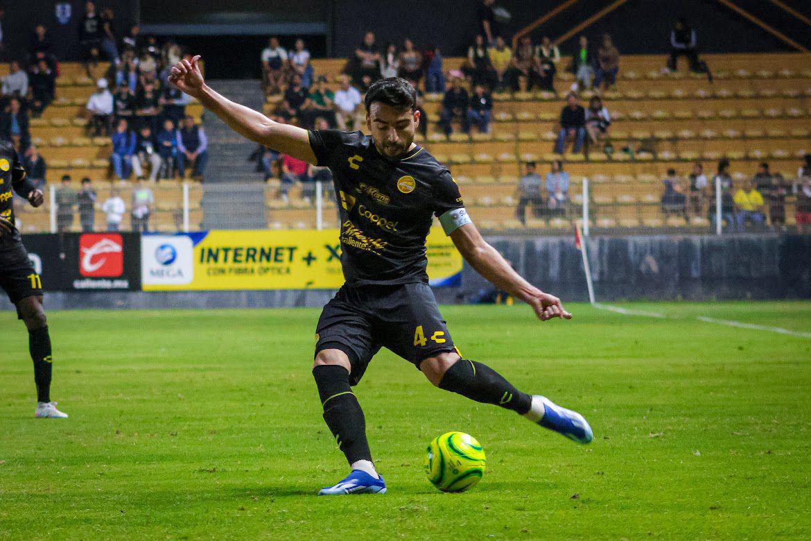 $!Dorados cayó en casa ante Alebrijes y sus aspiraciones disminuyen