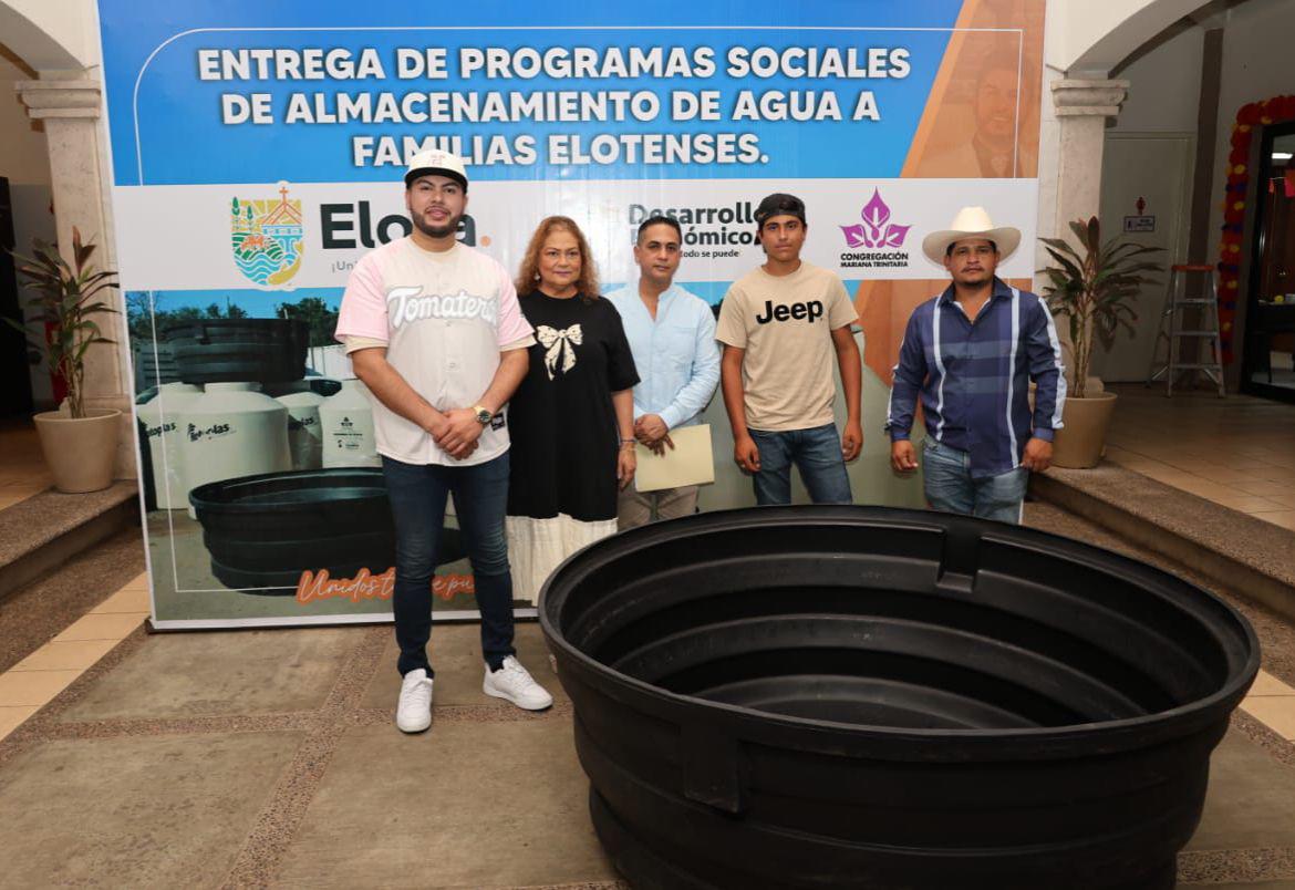 $!Entregan tinacos y bebederos a familias y productores de Elota