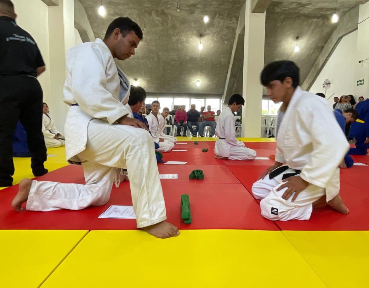 $!Judocas de Rosario y Mazatlán se gradúan en niveles de grados kyu