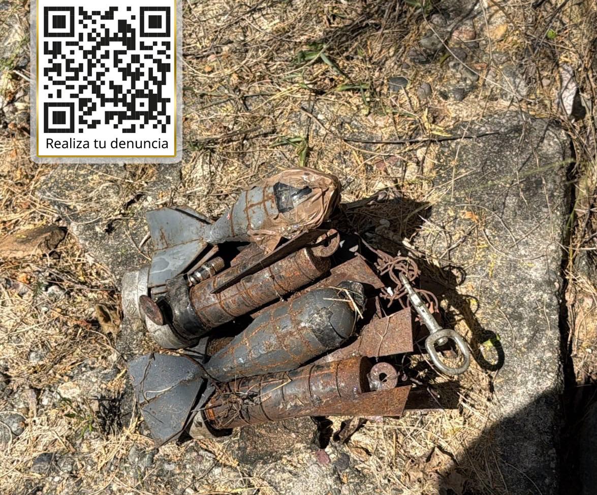 $!Marina detiene a dos personas con drogas y destruye ocho explosivos en Sinaloa