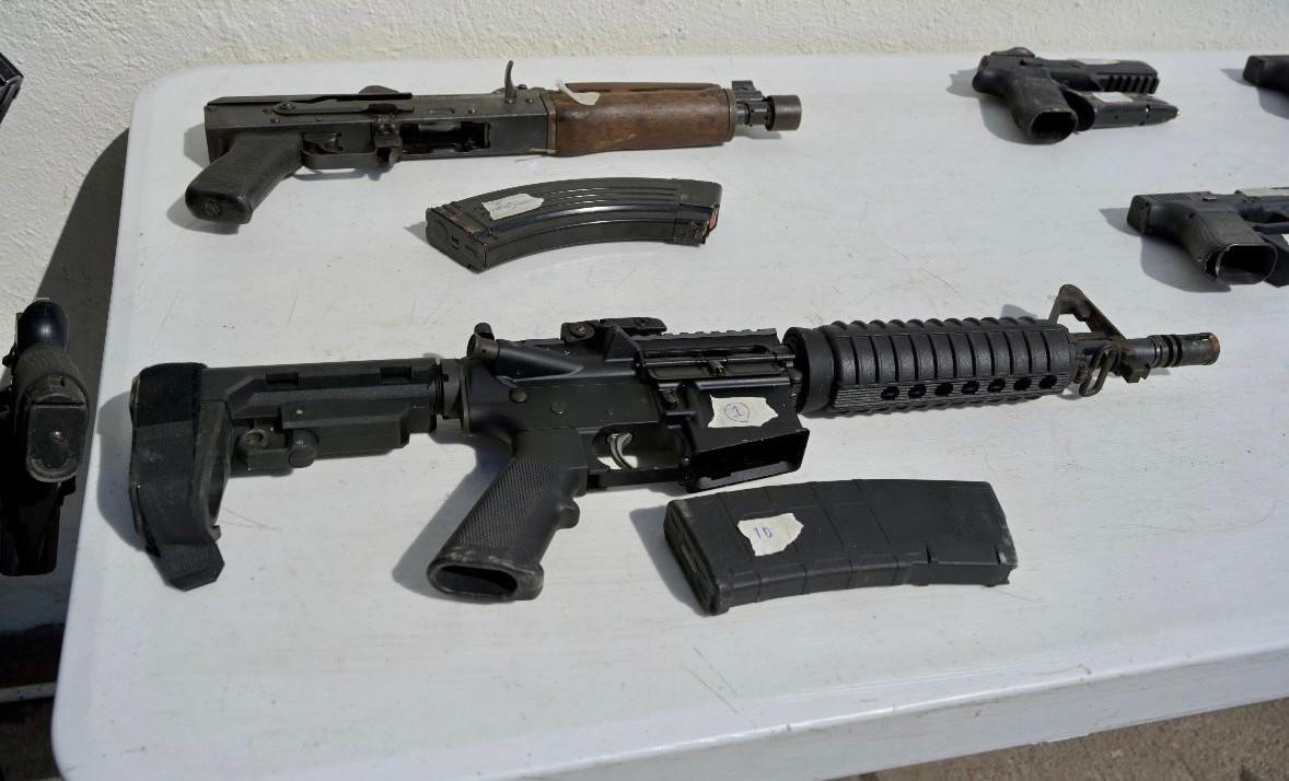 $!Aseguran arsenal, droga y celulares en penal de Culiacán tras operativo