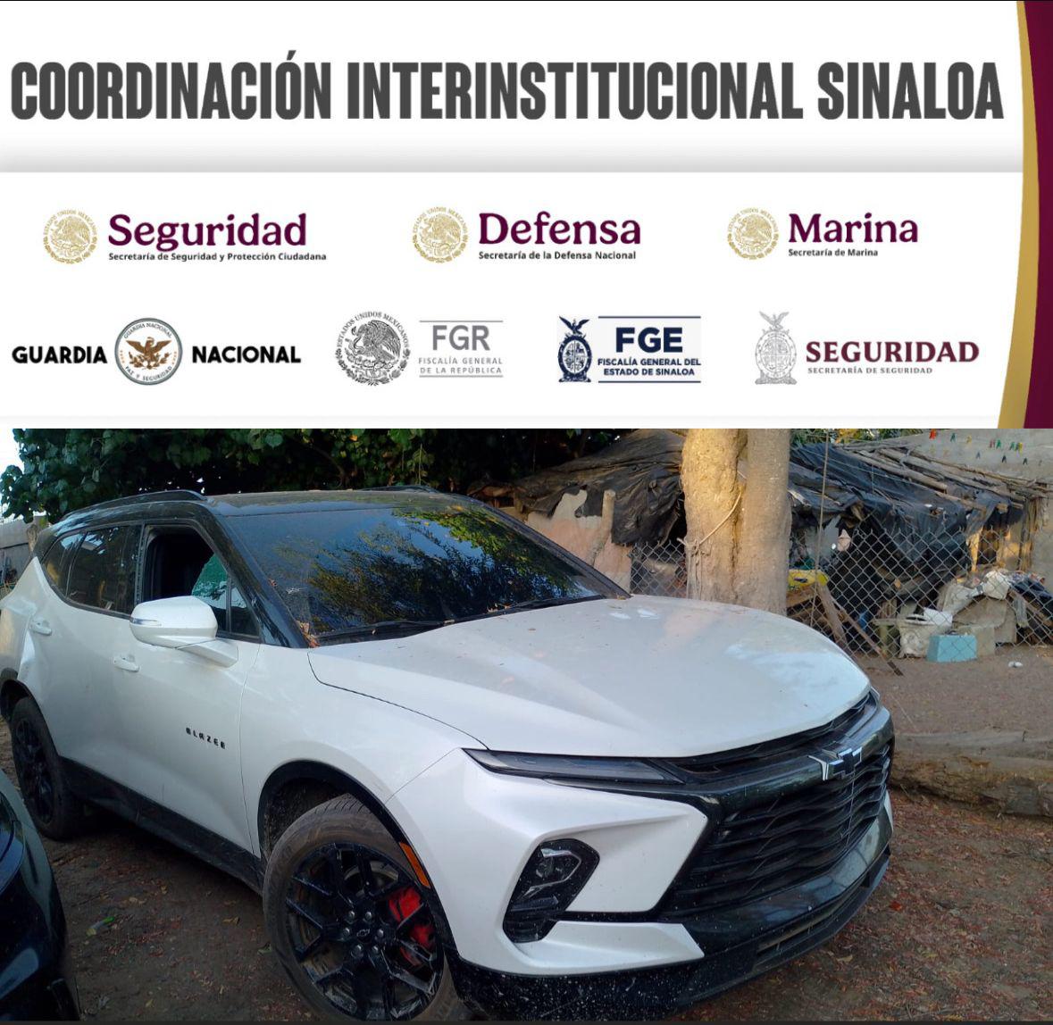 $!Arsenal, chalecos blindados y vehículos robados: nuevo hallazgo de fuerzas federales en Navolato