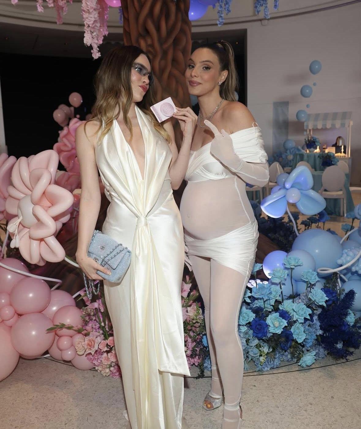 $!La cantante Belinda también estuvo entre los invitados.