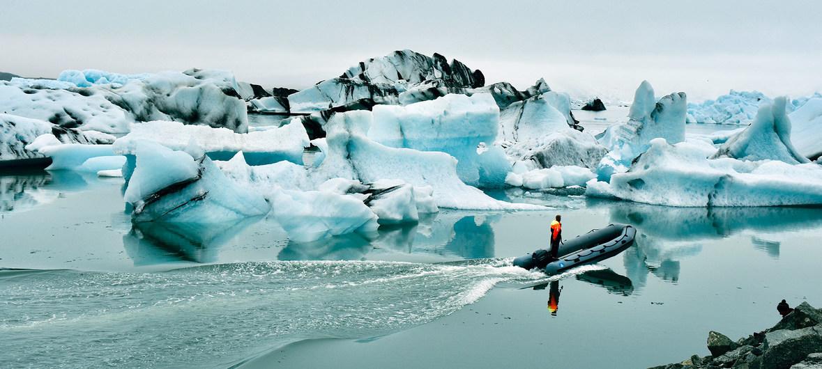 $!El lago de glaciares Jökulsárlón, en Islandia, continúa creciendo a medida que el glaciar con el mismo nombre se derrite.