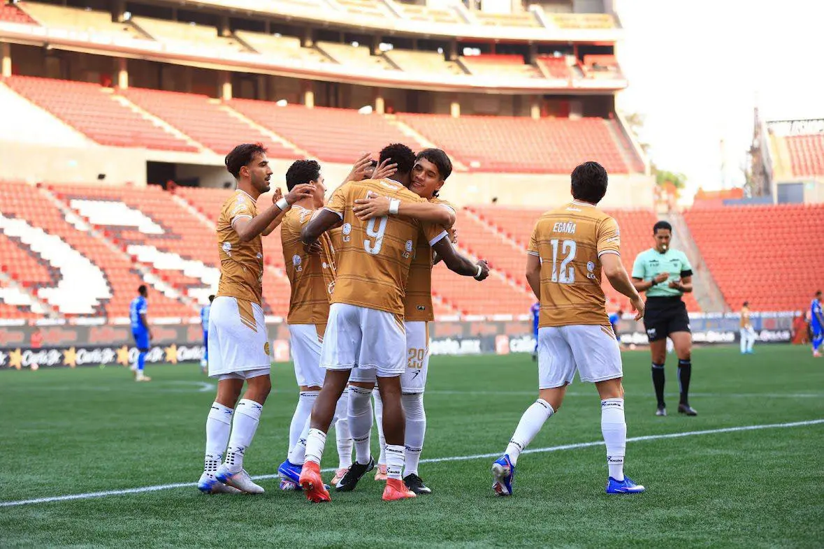 $!Golazos de Rengifo y Álvarez devuelven el triunfo a Dorados en la Liga de Expansión