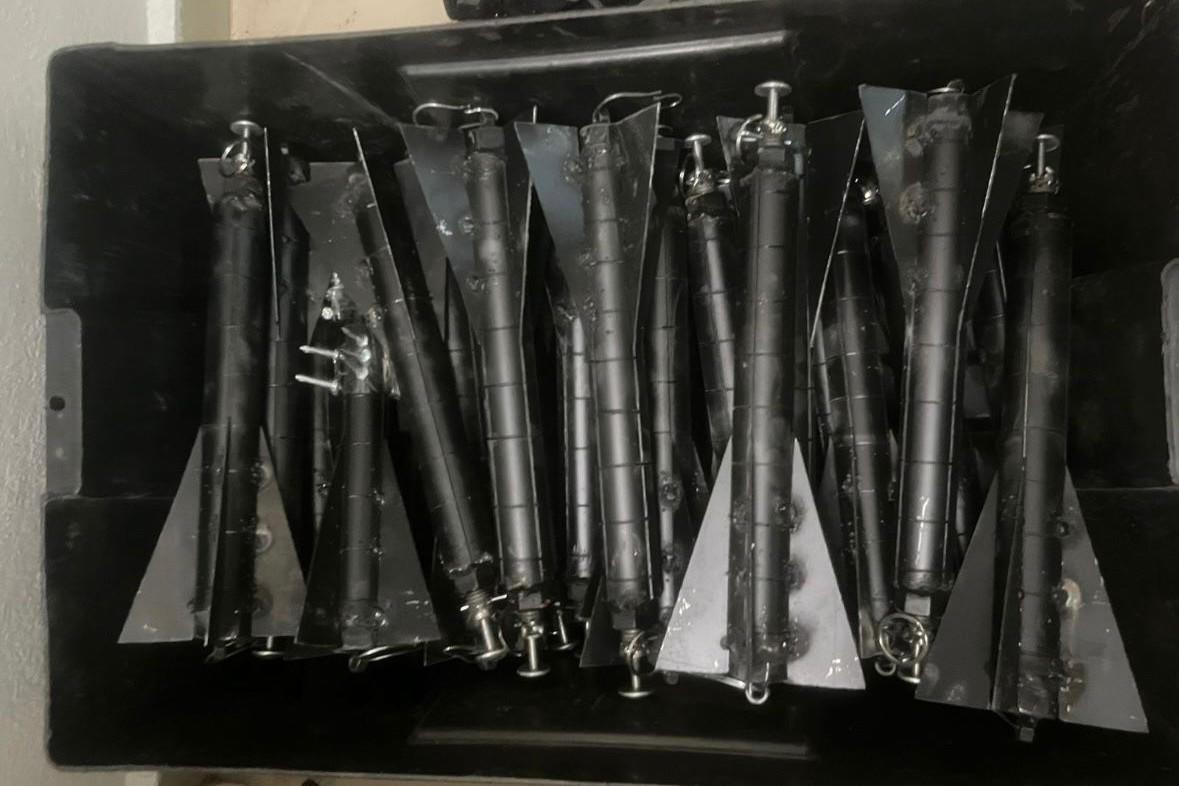 $!Aseguran arsenal y explosivos tras cateo en Los Ángeles, Culiacán