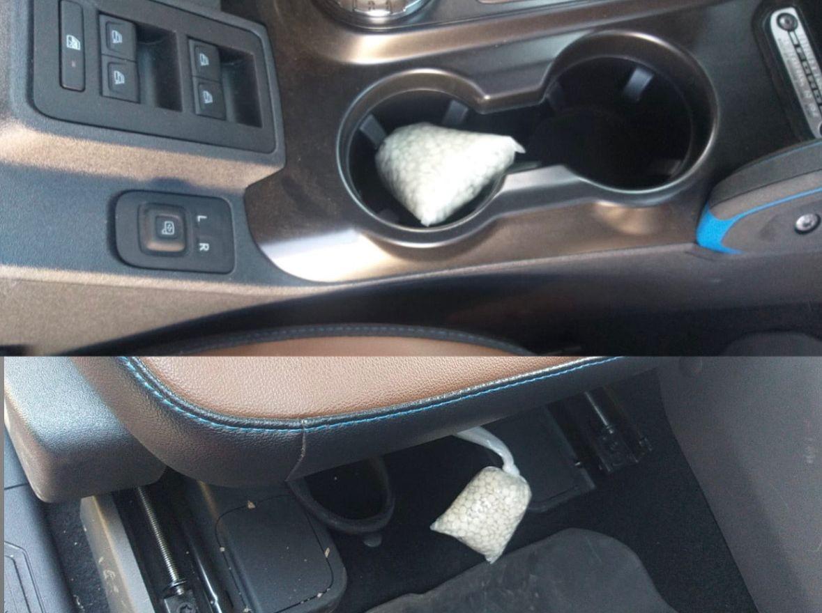 $!Aseguran vehículos robados y 2 mil pastillas de posible fentanilo en Culiacán