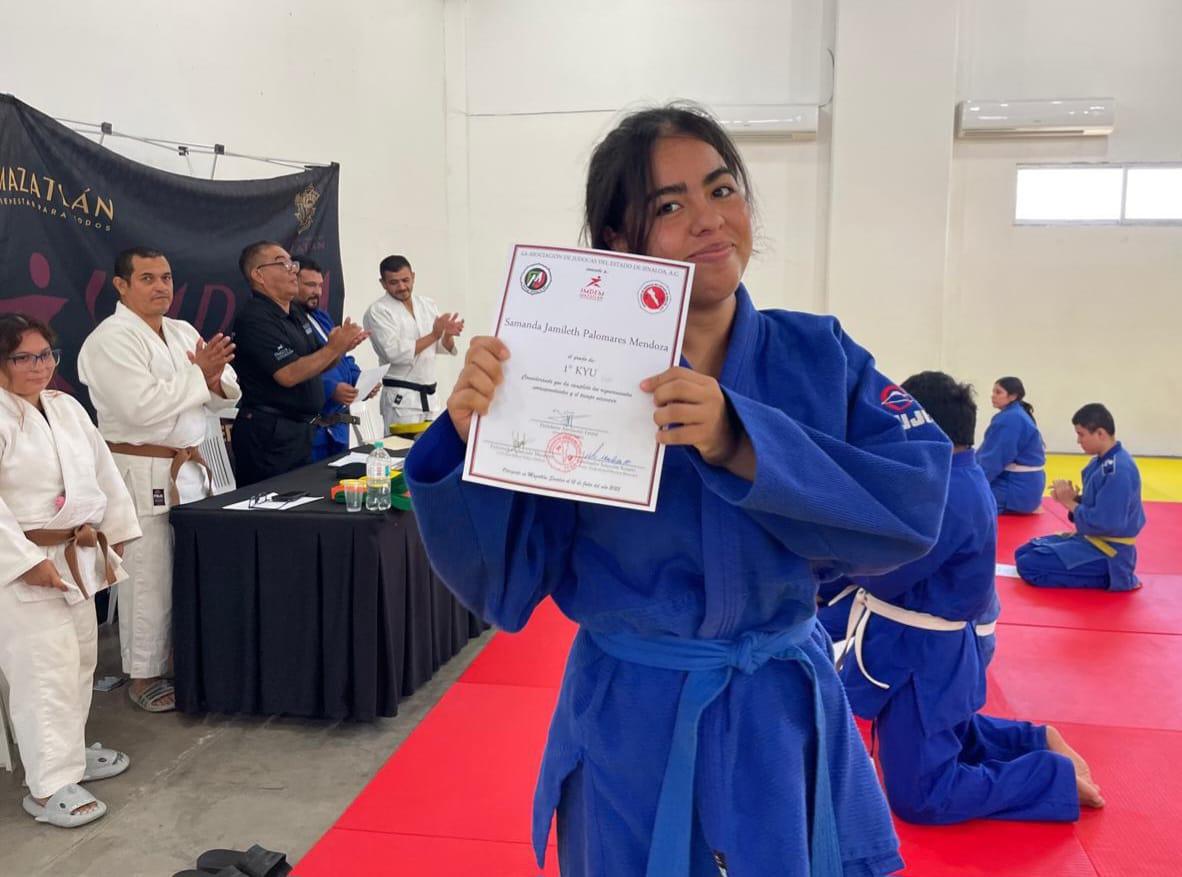 $!Judocas de Rosario y Mazatlán se gradúan en niveles de grados kyu