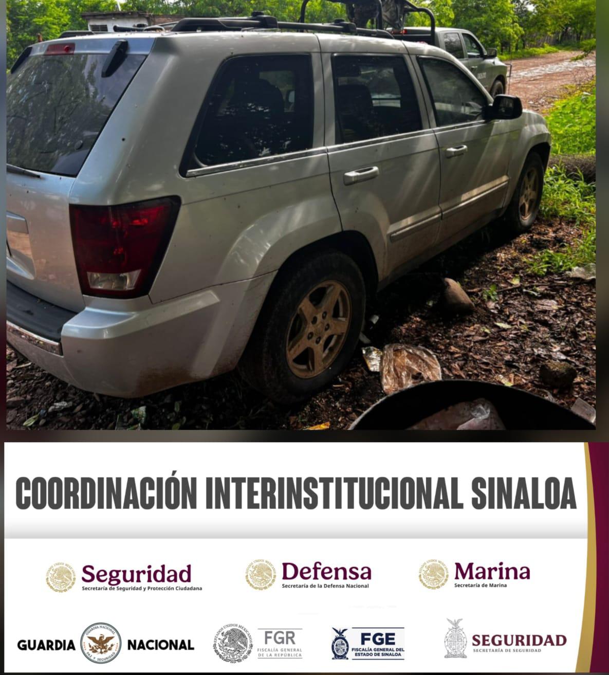 $!Ejército asegura vehículos con precursores químicos en operativo en Cosalá