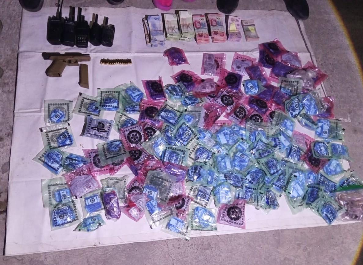 $!Confirma Marina tres detenidos, arma, cartuchos, droga y radios en Real del Valle, en Mazatlán